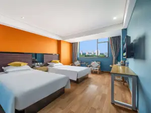 Junfeng Elegant Hotel (Shenqiu North Railway Station)