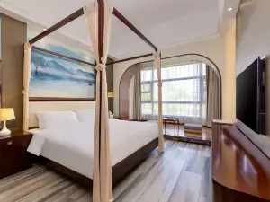 Jingxi Boutique Hotel (Wuzhishan March 3rd Avenue Forest Lake Branch)