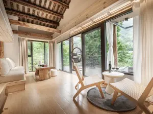 Qingchengshan Qing Lin Shan She Si Takinoyu B&B