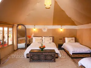 Young Luxury Camp Merzouga