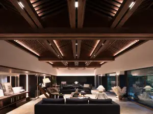 Pine-Shaded Hotel