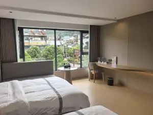 Longling Yudu Hotel