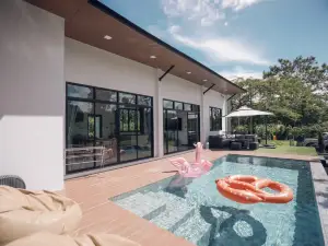 Issara Private Pool Villa Khaoyai Villa A