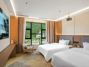 Shengshi Nanxi Hotel (Daocheng Yading)