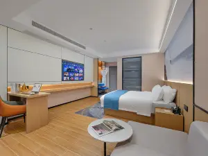 Pearl Hotel (Zhuhai Gongbei Port Couples Middle Road Branch)