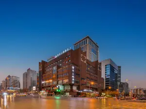 Romantic Season Yunshang Hotel (Shenyang North Railway Station Financial Center)