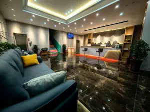 Baqen Qiongwu Grand Hotel