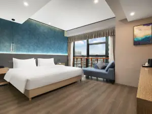 Hanyi Hotel (Lijiang Century Center)