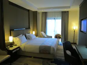 Check Inn Hotel