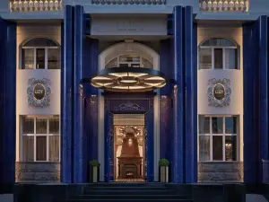 LIZZY • Ritz Hotel on Harbin Central Street