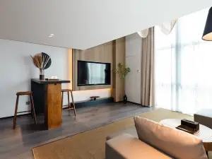 Fangli International Apartment (Shunde Overseas Chinese City Happy Coast Branch)