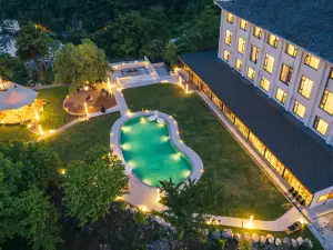 Yunfu Banshan Holiday Homestay
