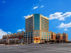 Vienna Hotel (Shangqiu Jixian Passenger Transport Terminal Jinhui Mong Kok Branch)