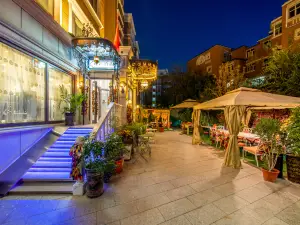 DANA hotel