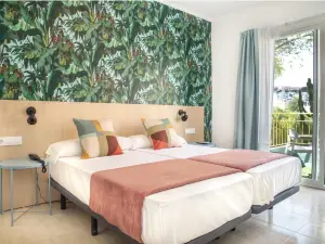 4U Miranda - Adults Only