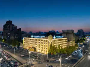 New Binkai Xinyi Hotel (Wuhan Huanghe Tower Wuchang Railway Station Subway Station Branch)