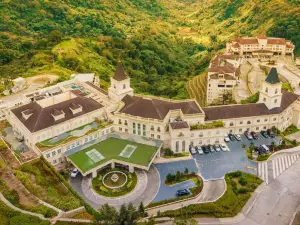 Scenic Tagaytay Getaway with Taal Views