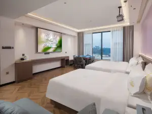 샤오루천커 호텔 (단저우 광춘 인탄잔)