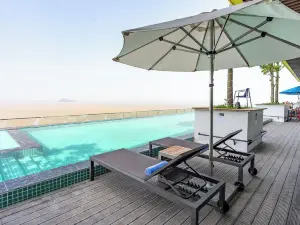 Flamingo HAI TIEN Sea view