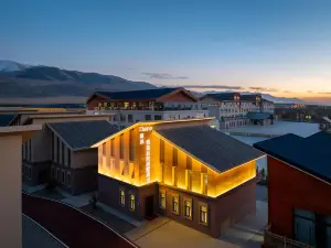 Elaine ·Qianyuan Backyard Royal Villa Hotel