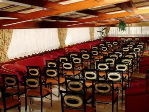 Champagne Palace Hotel