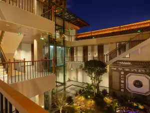 YunLin Hotel