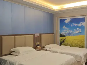 Coconut Wind Business Hotel (Qiongzhong Bus Station Store)