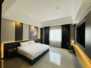 Wuchuan Ruixiang Hotel