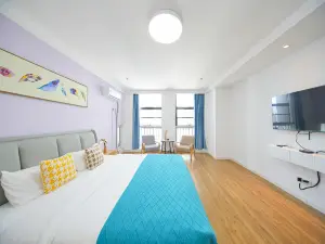 雲朵假日公寓（即墨圖書館店）