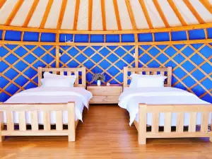 DoulegenLuxury nomad camp