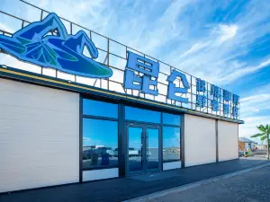 Golmud Kunlun Secret Realm Lakeside Wild Luxury Resort