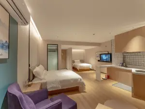 Guiping Clover Holiday Hotel
