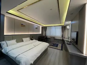 Derong Zaxiu Hotel