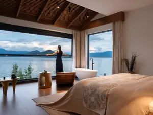 Borei Yunlan Resort Hotel (Lugu Lake Daluoshui Store)