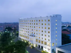 KHAS Surabaya Hotel