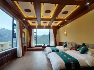 Diebu Alajiangse Homestay (Zagana Scenic Area Branch)