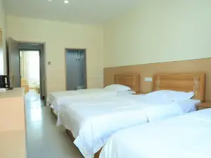Dongping Aimin Hotel