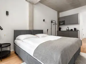 Global Living I The Graf - East Side Gallery