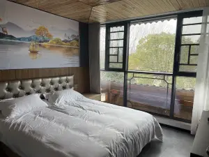 Lakeside Inn