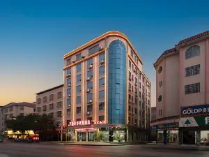 嘉年華酒店（生源時代廣場店）