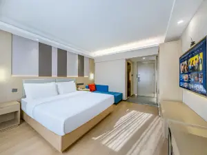 Super 8 Collection Hotel