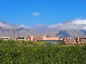 銀川賀蘭安漠酒店