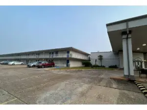 Studio 6 Hammond, LA I12 I55