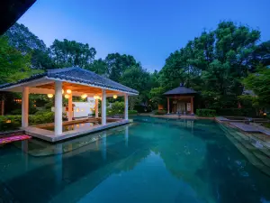Shumyip Hot Spring Hotel