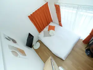 Sakura Yoyogi by Tranova