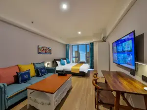 Boke Metropolitan IMAX Grand Cinema Hotel (Zhongshan Square Subway Station)