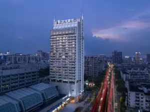 藝龍酒店（杭州武林廣場建國北路店）