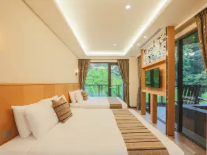 Sunrise Spring Hotel