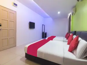 Mines Cempaka Budget Hotel