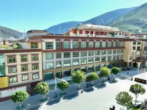 Welcome Building Hotel